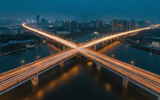 什么是‘过桥’？解析这一概念的含义与应用