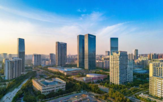 长春高新主要从事哪些业务领域？