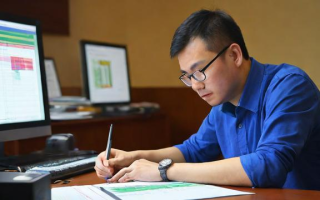 股票操盘手的主要职责和工作内容是什么？