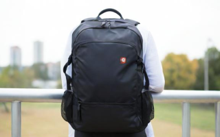 护栏背包，创新设计还是安全隐患？