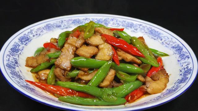 新手炒期货，应该如何选择适合的品种？-第1张图片-ECN交易平台排行榜